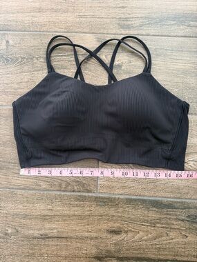 Lululemon like a cloud bra. Black. Size 12/14. Good condition.